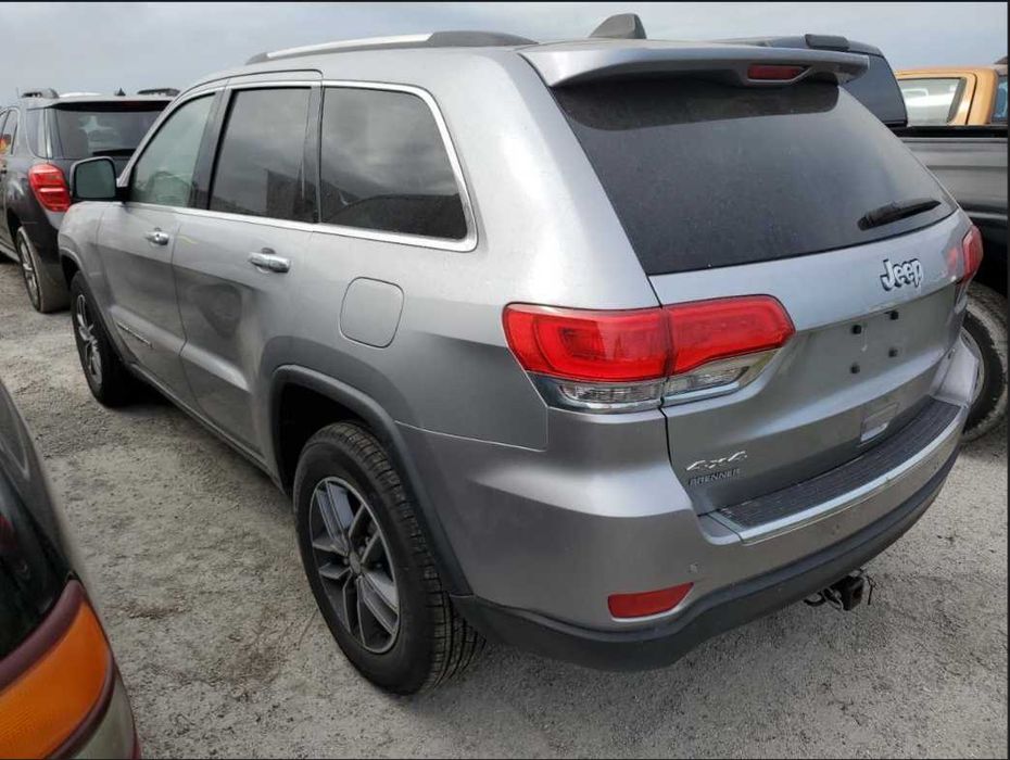 Jeep Grand Cherokee wk2 Разборка Комплект Капот Бампер Крило Фара  PSC