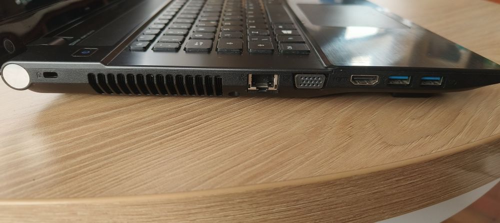 Laptop ACER V3 772G, 17 cali ekran, procesor i7, 32 Gb RAMu, SSD