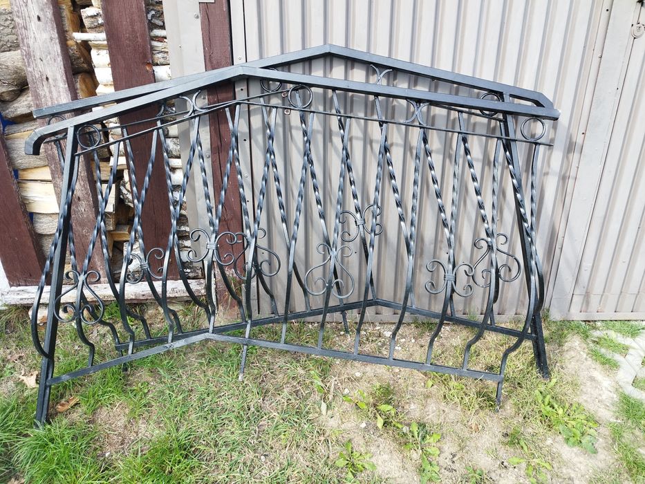Sprzedam balustrady na schody .