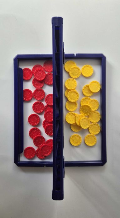 Jogo de tabuleiro Quatro em Linha / Connect 4