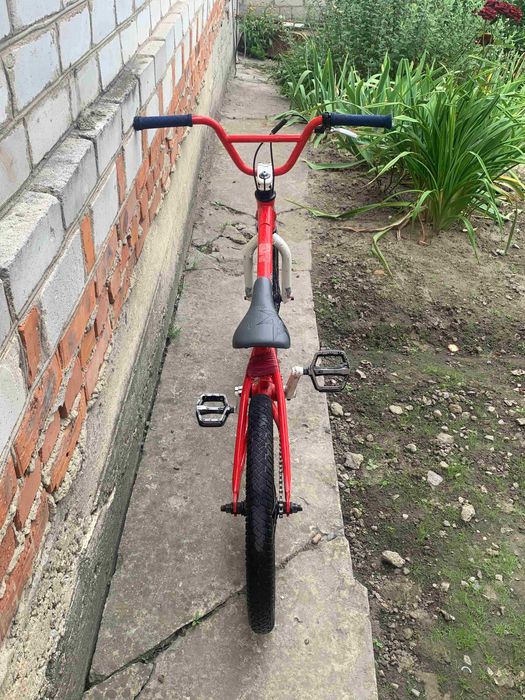 Велосипед  BMX, дешево, якість, майже новий терміновий продаж, переїзд