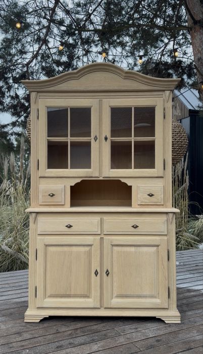 Kredens , stylowy kredens