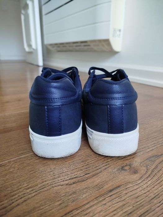 Sapatos azuis da Tiffosi