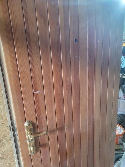 Продам входные двери,б.у.