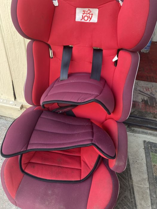 Крісла автомобільні дитячі крісло