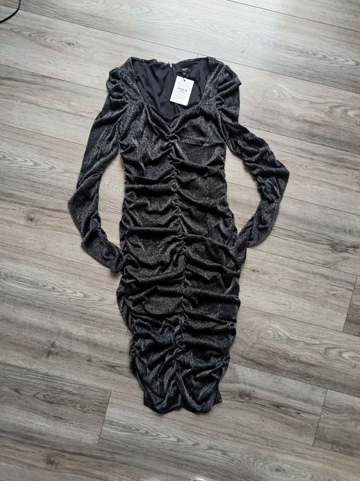 Brokatowa marszczona sukienka premium midi