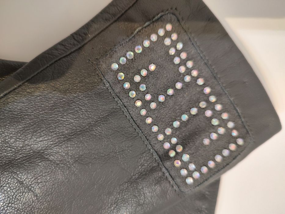 Ciemnopopielate rękawiczki skórzane must have