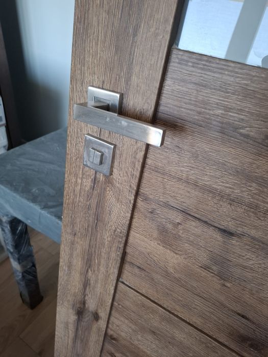 Drzwi wewnętrzne 80 cm prawe