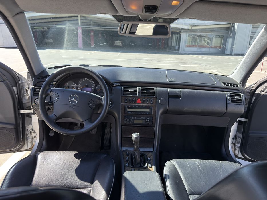 Mercedes-Benz E280 2000 w210