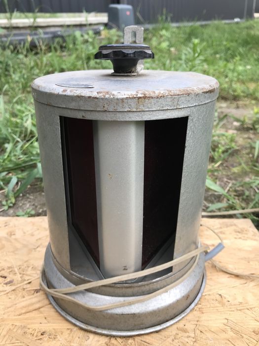 Фонарь красный для печати фотографий б/у