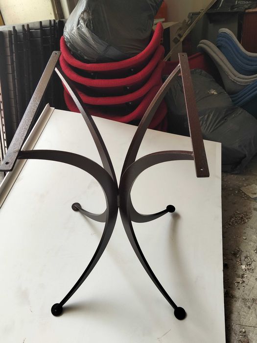 Base de Mesa em Ferro Forjado come  Nova