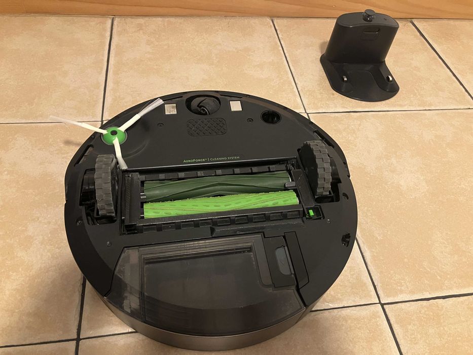 Vendo Aspirador iRobot Roomba i5