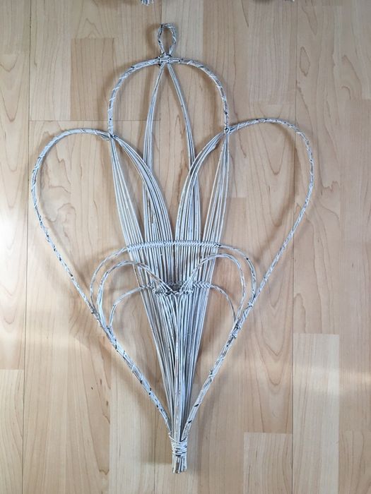 Białe koszyki dekoracyjne ślub wesele