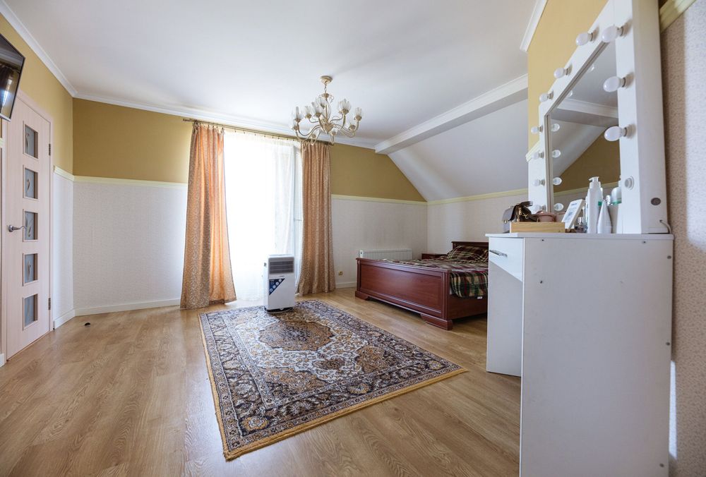 Без% Продається будинок в селі Лебедівка, 4 кімнати, два поверхи, 19 соток землі, Лебедівка