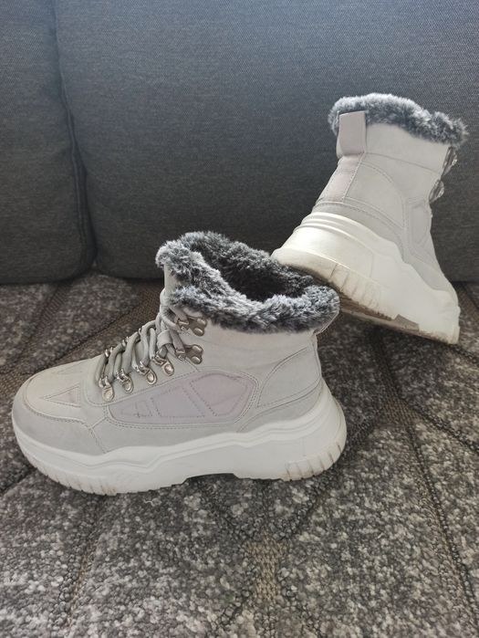 Deezee buty zimowe 37 szare ocieplane na koturnie zadbane