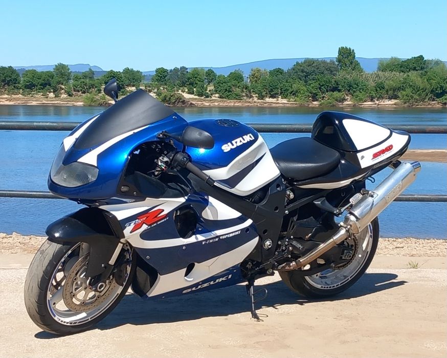 Suzuki tl1000r em excelente estado
