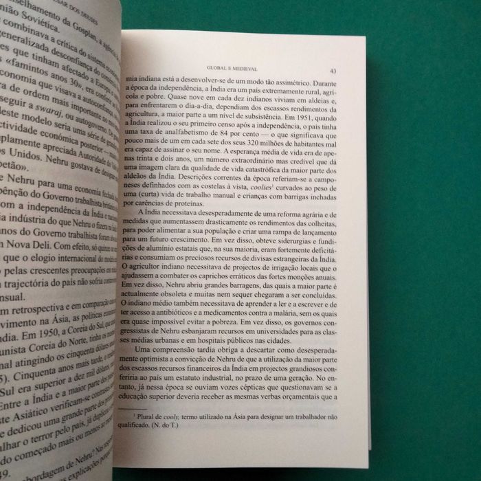 Apesar dos Deuses  - A Estranha Ascensão da Índia Moderna, Edward Luce