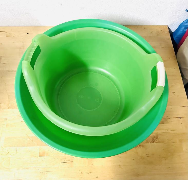 2 alguidares verdes grande e medio