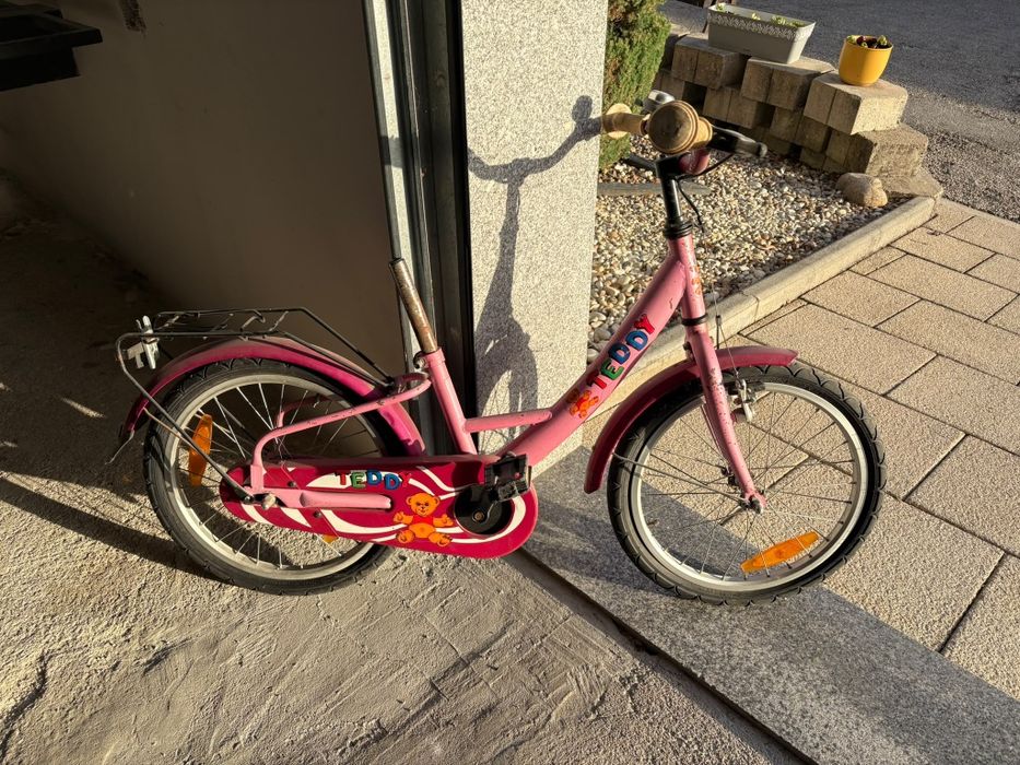 Bicicleta rosa infantil