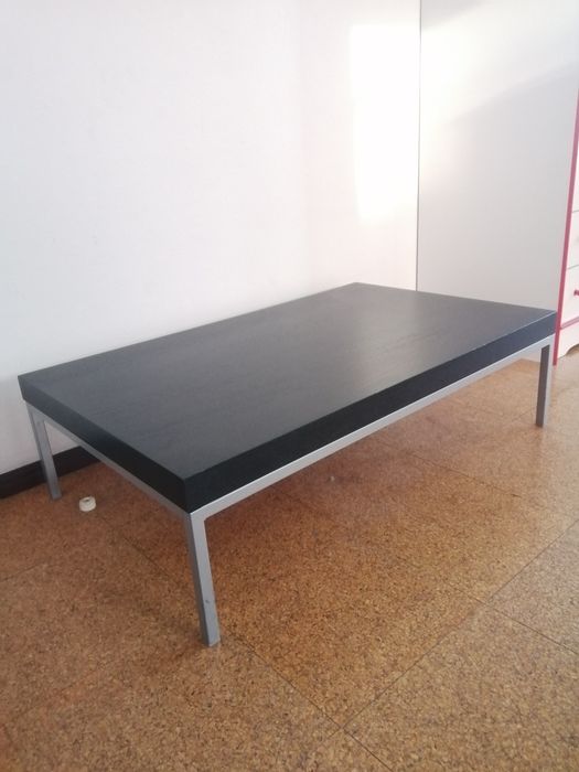 Mesa de centro para sala de estar ou outros com dimensões de 0,97 x 0,60 x 0,28 metros