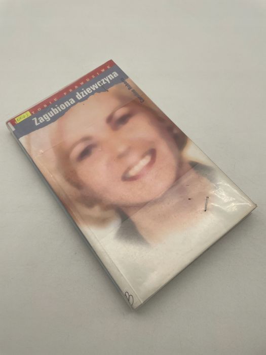 Zagubiona Dziewczyna Caroline Roberts A80175
