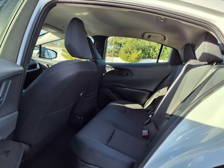 Toyota Prius      2025