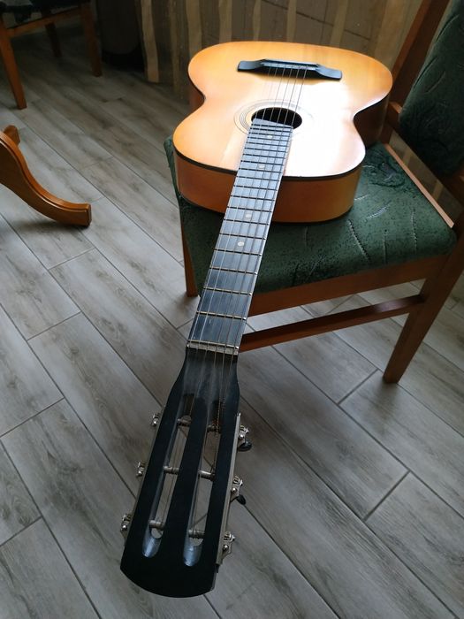 Гітара часів СССР ,шість струн.