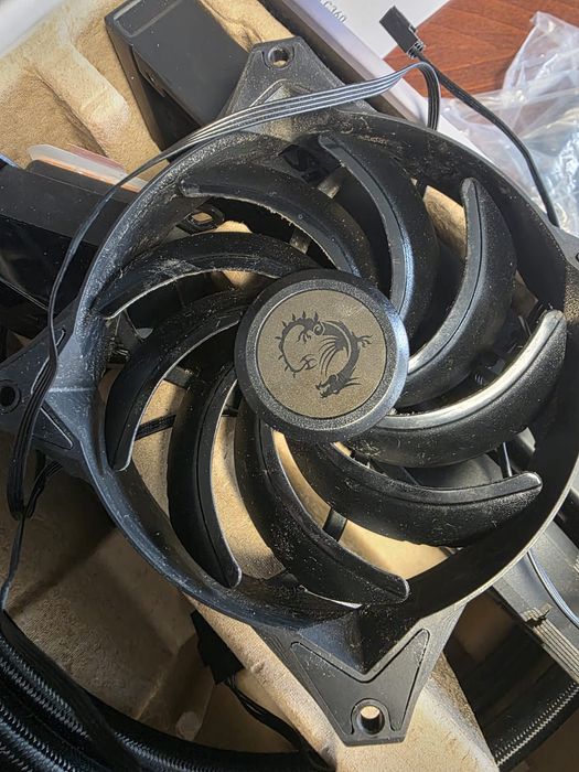 chłodzenie wodne MSI MAG Core Liquid P240