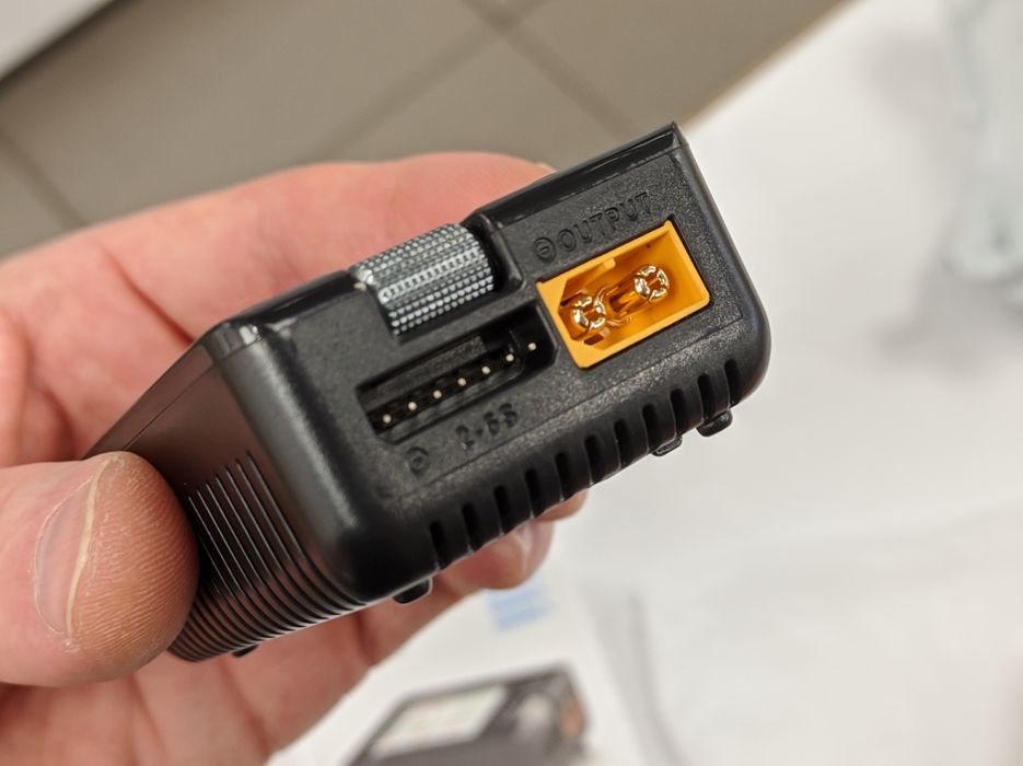 Toolkitrc m7 200w 10a зарядка для 2s-6s