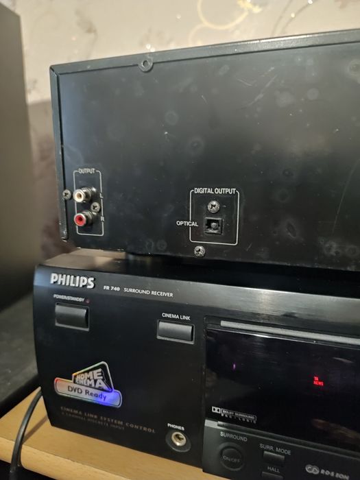 Сиди проигрыватель akai SD 37.