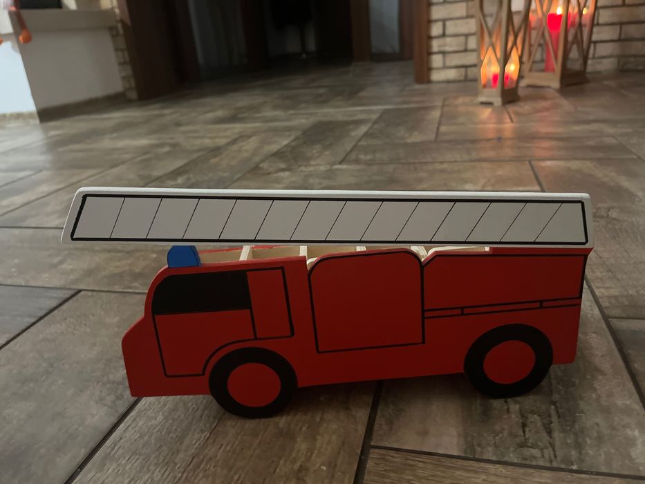 Sorter na kredki wóz strażacki