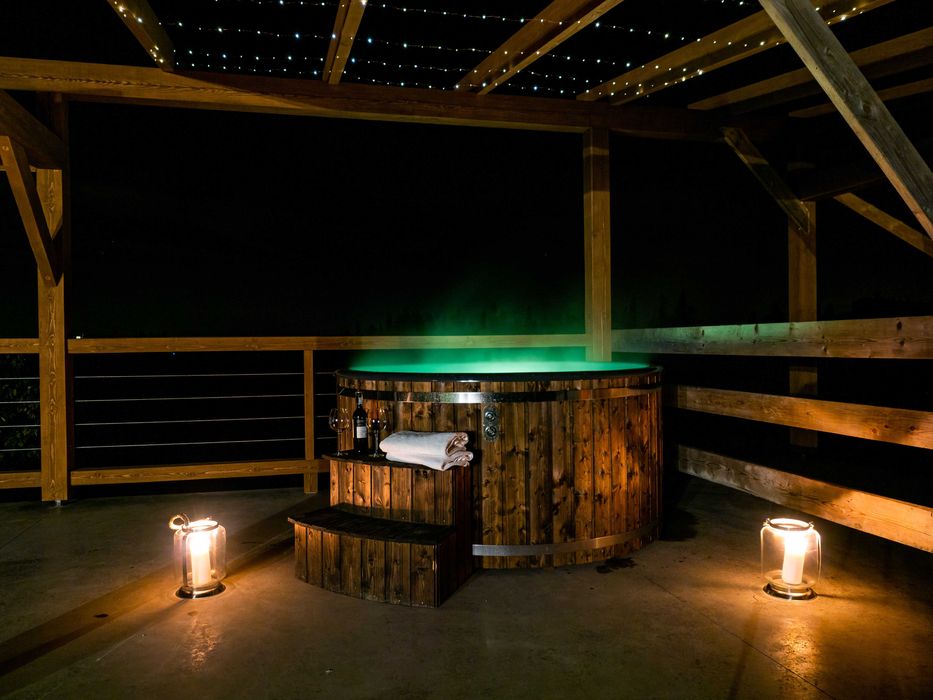 Domek w górach 8 , 10 osobowy jacuzzi, sauna, kominek