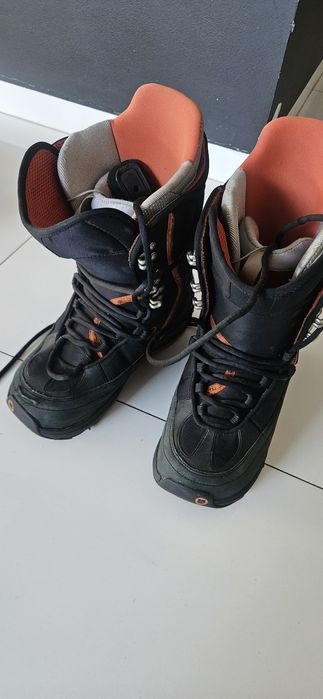 Deska snowboard Burton 148 cm buty Burton 42