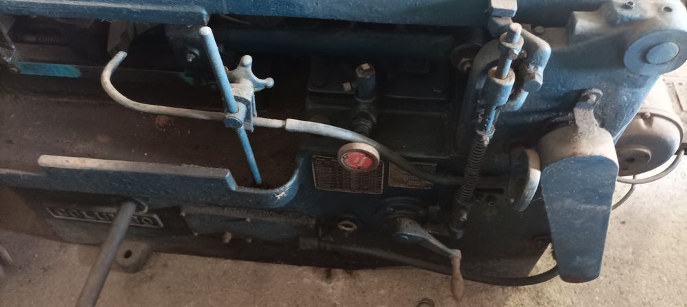 EQUIPAMENTOS DE OFICINA / Metalomecânica