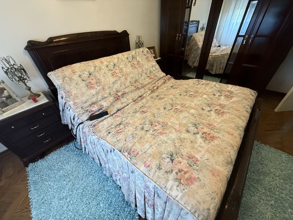 Mobília de quarto completa com cama de casal articulada