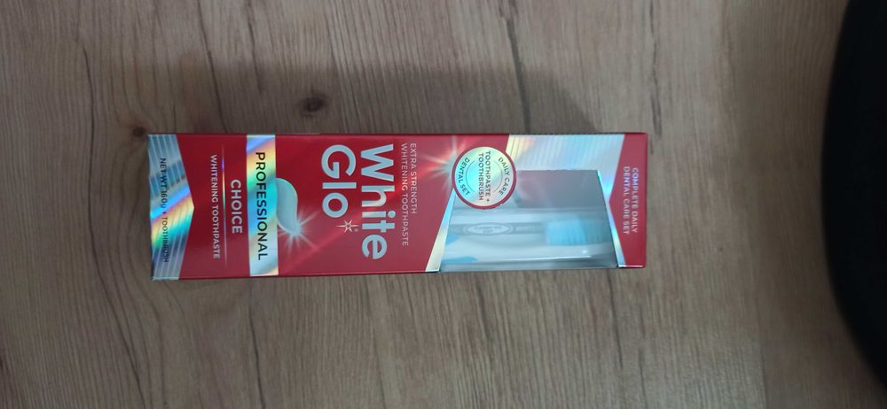 White Glo Profesional CHOiCE 160 g+  szczoteczka