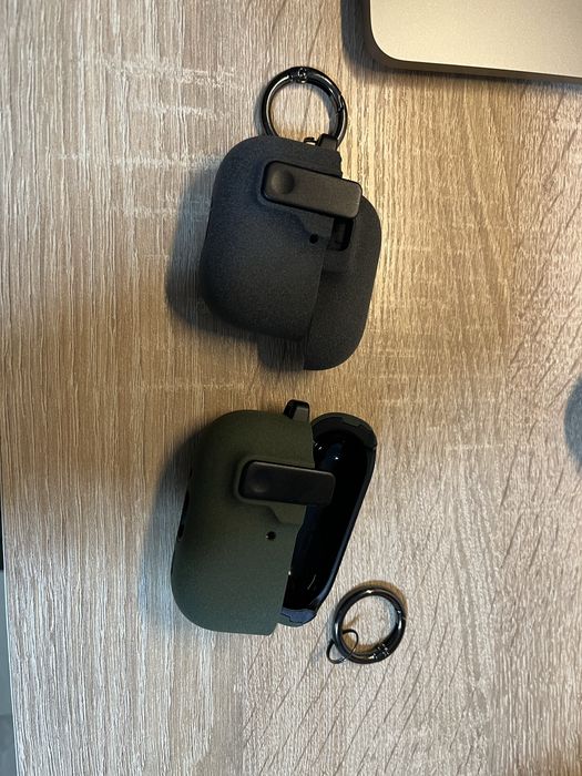 Чохол для навушників AirPods