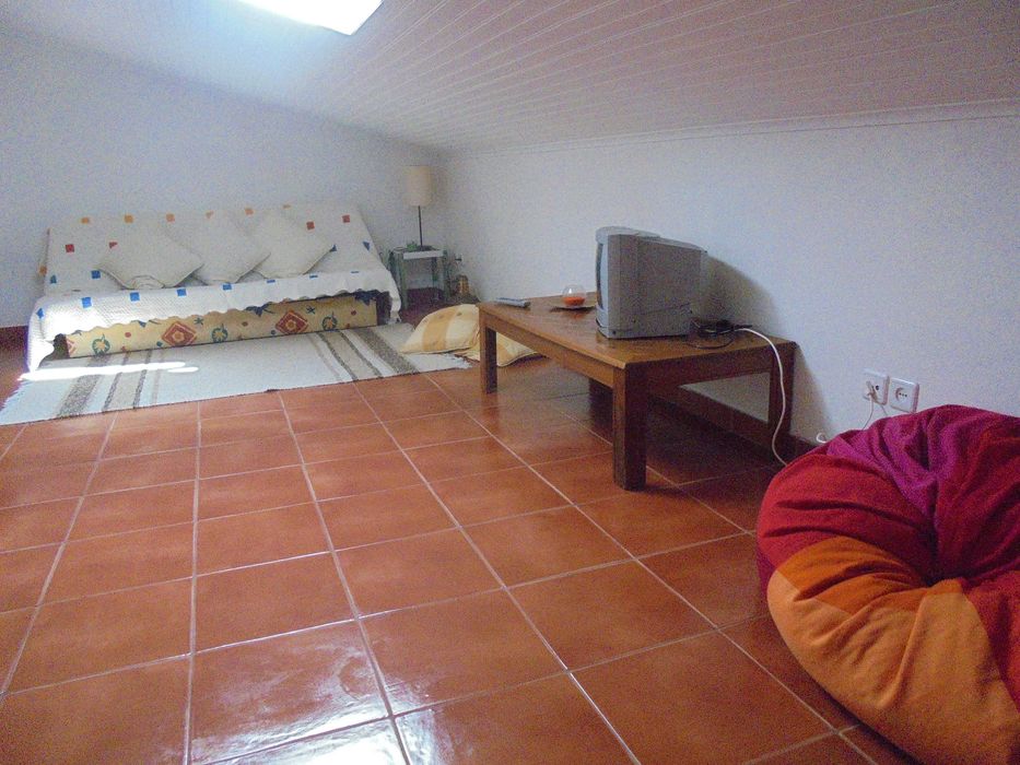 Quarto para arrendamento mensal