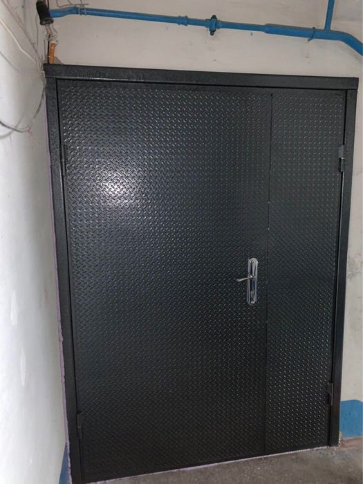 Металеві вхідні двері