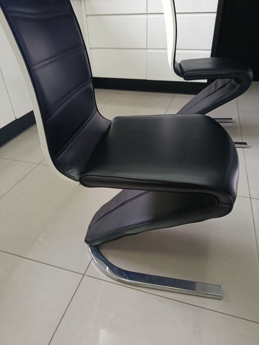 Stół z krzesłami Signal