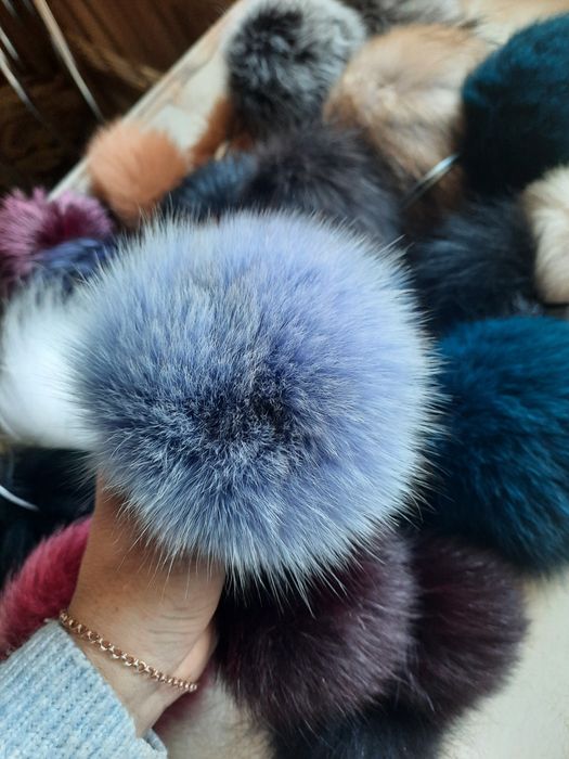 Помпоны из песца