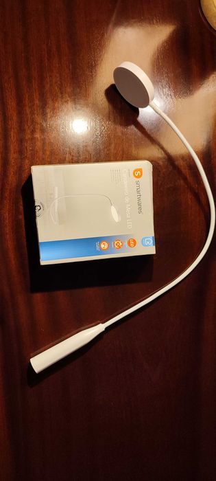 Candeeiro de mesa LED