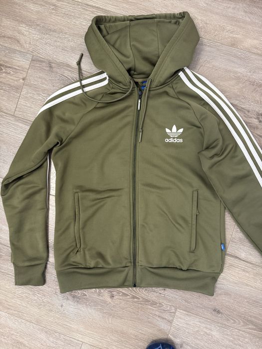 Adidas спортивна кофта