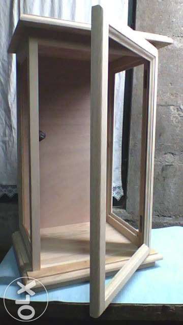 Oratório em madeira de castanho