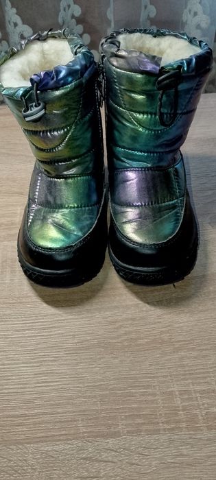 Зимні ботінки на дівчинку