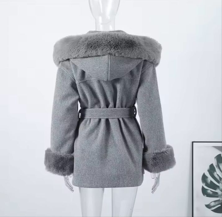 Жіноче пальто