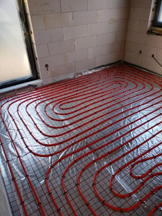 Instalator Hydraulik Serwis i montaż kotłów gazowych Buderus.