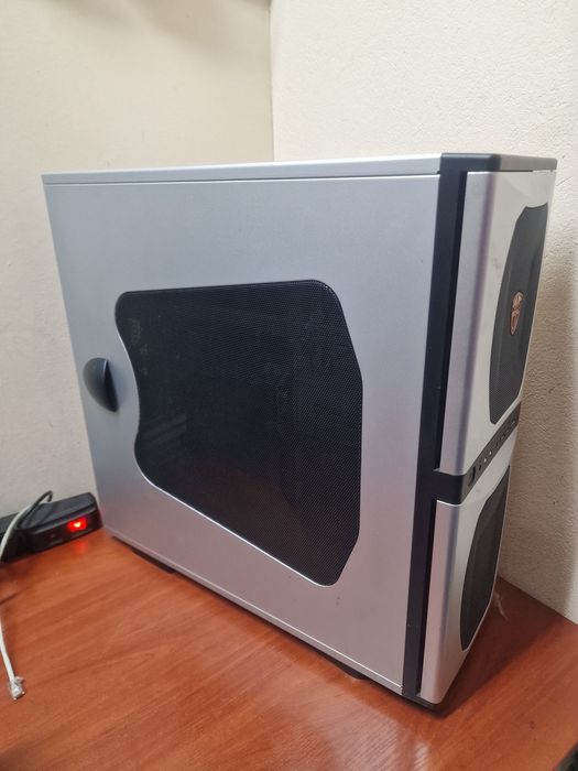 Potwór server HP xw8400 Workstation - bez dysku - osobiscie