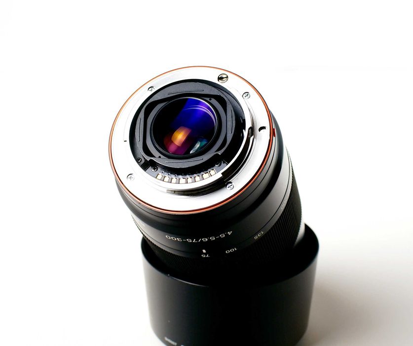 Super Zoom Obiektyw Sony 75-300 4,5-5,6 Sony-A Bardzo Zadbany +Tulipan