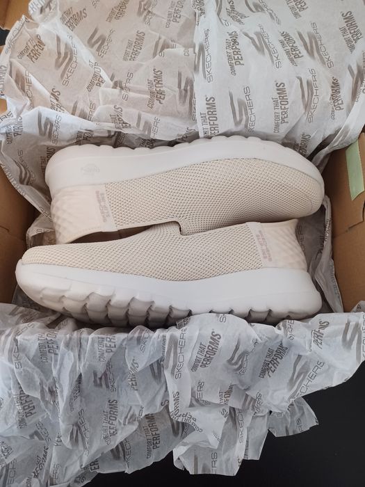 Skechers hand free slip-ins